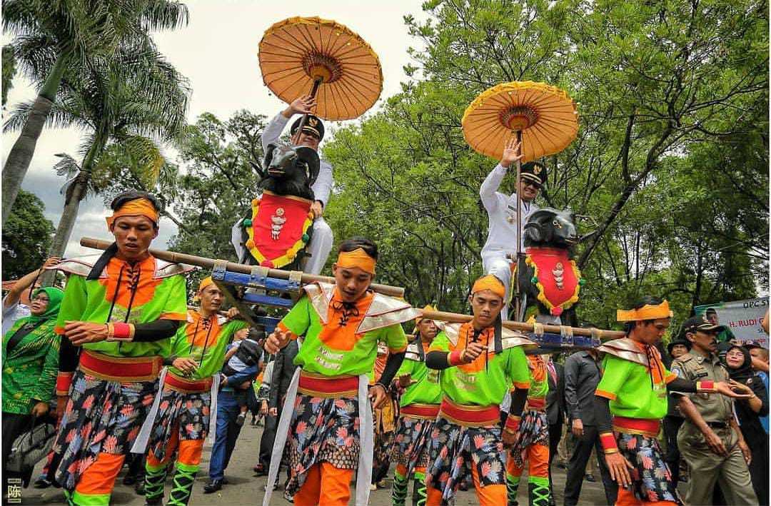 Ada dari Malangbong, Ini Tiga Seni Tradisi Khas Garut yang Masih Lestari